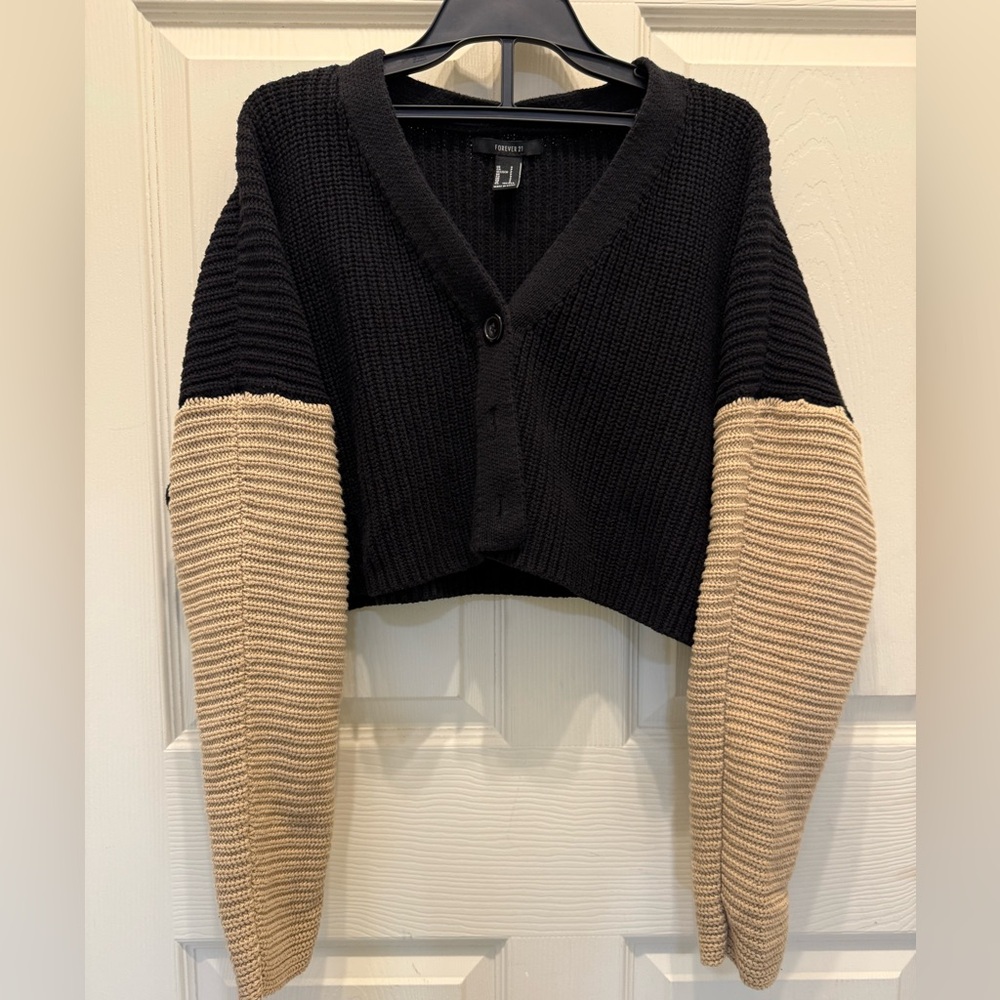 Forever 21 Black and Tan Sweater